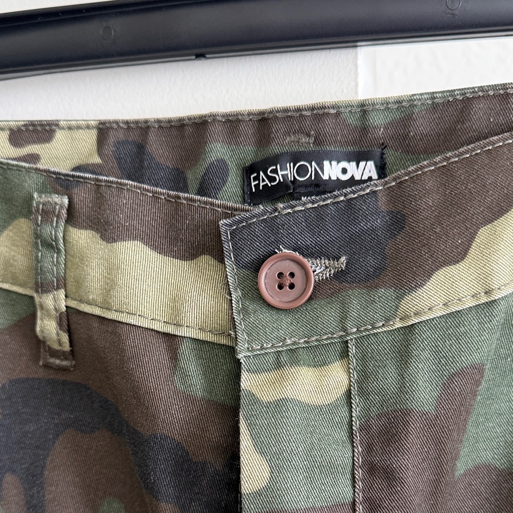 Camouflage Cargo Shorts for Women - Picture 4 of 9